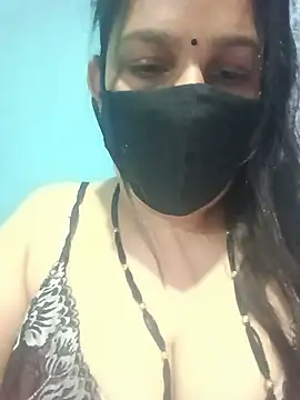 Snapshot of 01Roshani chatting on 06/27/26, 07:19 01Roshani online show from 06/27/26, 07:19