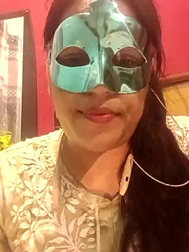 Snapshot of 01Roshani chatting on 07/10/26, 06:43 01Roshani online show from 07/10/26, 06:43