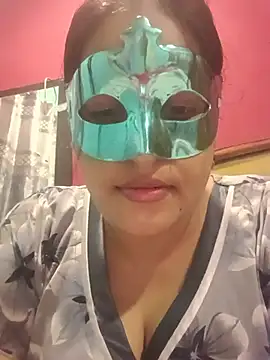 Snapshot of 01Roshani chatting on 07/12/26, 12:18 01Roshani online show from 07/12/26, 12:18