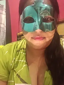 Snapshot of 01Roshani chatting on 07/13/26, 05:49 01Roshani online show from 07/13/26, 05:49