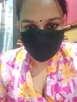 Snapshot of 01Roshani chatting on 07/27/26, 05:42 01Roshani online show from 07/27/26, 05:42