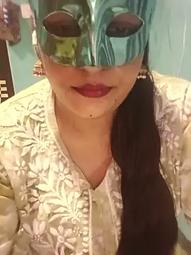 Snapshot of 01Roshani chatting on 07/30/26, 05:34 01Roshani online show from 07/30/26, 05:34