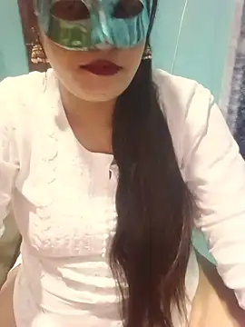 Snapshot of 01Roshani chatting on 07/31/26, 05:56 01Roshani online show from 07/31/26, 05:56