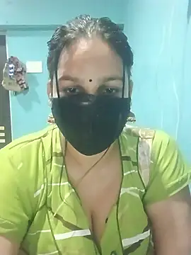 Snapshot of 01Roshani chatting on 08/02/26, 06:28 01Roshani online show from 08/02/26, 06:28