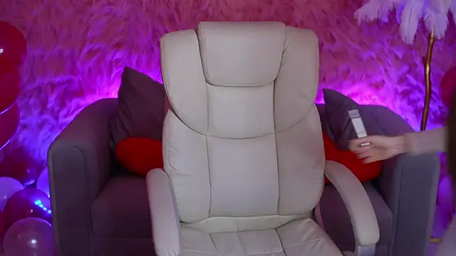 Snapshot of AlexaFleur chatting on 02/15/26, 07:54 AlexaFleur online show from 02/15/26, 07:54