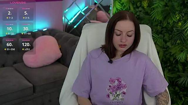 AlexaFleur online show from 06/15/26, 01:13