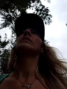 Snapshot of Monita_Med chatting on 03/27/26, 12:49 Monita Med online show from 03/27/26, 12:49