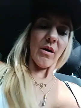 Snapshot of Monita_Med chatting on 06/26/26, 08:57 Monita Med online show from 06/26/26, 08:57