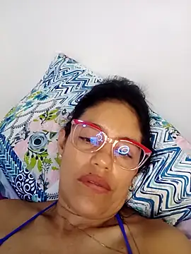 Elizabeth manzon online show from 06/11/26, 06:22