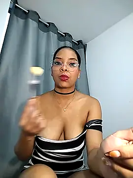 Snapshot of KATALINA_SANTANA_ chatting on 04/25/26, 11:02 KATALINA SANTANA online show from 04/25/26, 11:02