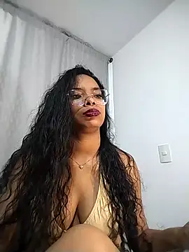 Snapshot of KATALINA_SANTANA_ chatting on 04/28/26, 02:27 KATALINA SANTANA online show from 04/28/26, 02:27