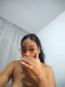 Snapshot of KATALINA_SANTANA_ chatting on 05/06/26, 11:43 KATALINA SANTANA online show from 05/06/26, 11:43