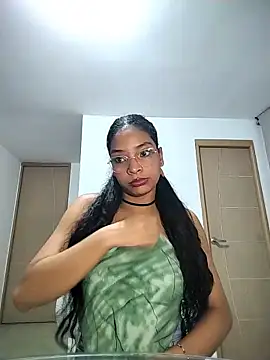 Snapshot of KATALINA_SANTANA_ chatting on 05/15/26, 12:17 KATALINA SANTANA online show from 05/15/26, 12:17