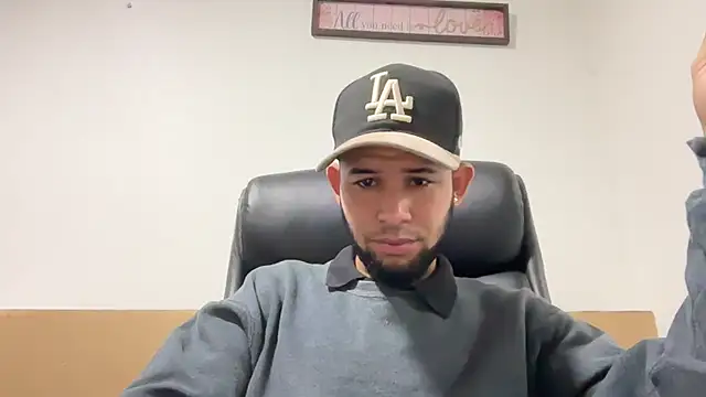 Snapshot of enyel_100 chatting on 01/09/26, 02:47 enyel 100 online show from 01/09/26, 02:47