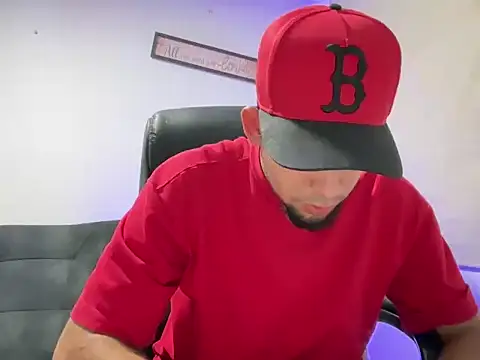 Snapshot of enyel_100 chatting on 01/17/26, 01:54 enyel 100 online show from 01/17/26, 01:54