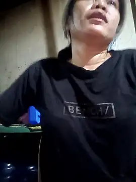 Snapshot of Hannah_4u chatting on 01/16/26, 04:11 Hannah 4u online show from 01/16/26, 04:11