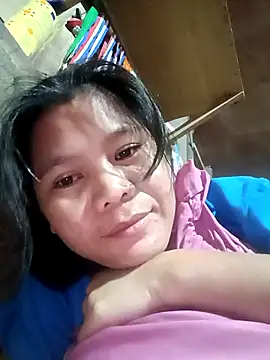 Snapshot of Hannah_4u chatting on 02/15/26, 05:09 Hannah 4u online show from 02/15/26, 05:09