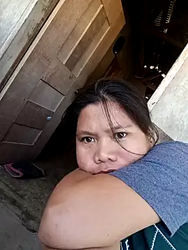 Snapshot of Hannah_4u chatting on 02/17/26, 04:42 Hannah 4u online show from 02/17/26, 04:42