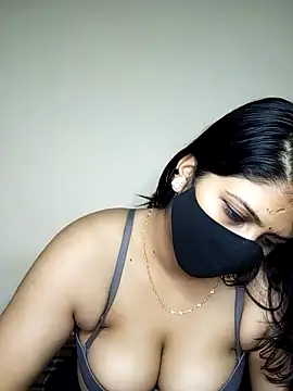 Snapshot of Kushi_Sharmaa chatting on 02/15/26, 07:51 Kushi Sharmaa online show from 02/15/26, 07:51