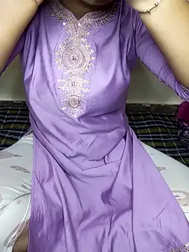 Snapshot of Kushi_Sharmaa chatting on 02/21/26, 05:19 Kushi Sharmaa online show from 02/21/26, 05:19
