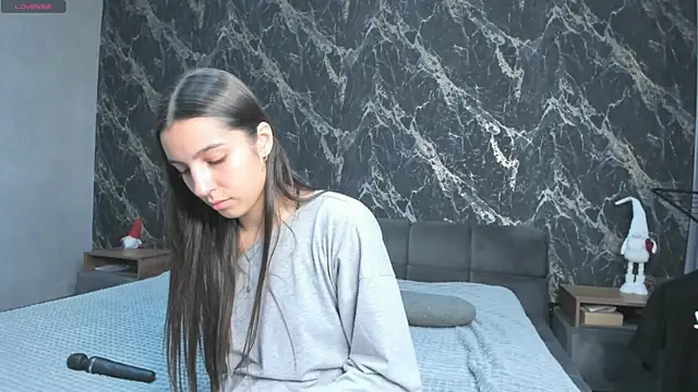 stella torres online show from 04/29/26, 04:16