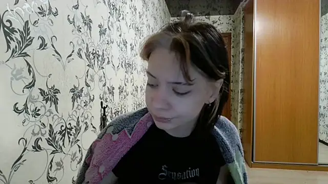 LxayBloom online show from 04/25/26, 08:39