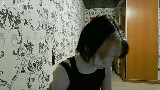 LxayBloom online show from 04/27/26, 03:21