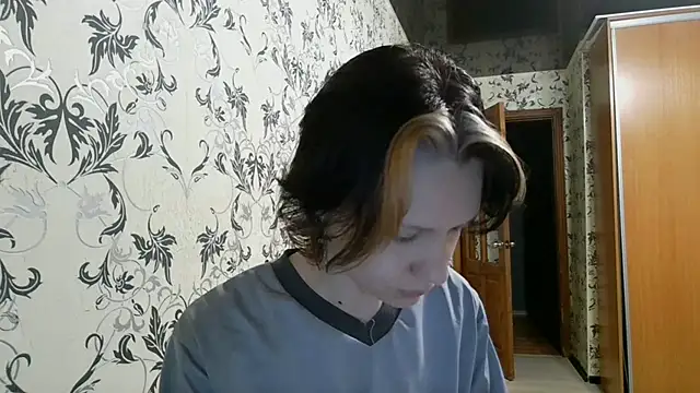 LxayBloom online show from 04/30/26, 01:34