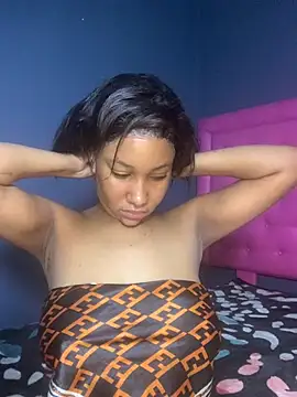 Snapshot of Creamy_bitchxxx chatting on 02/07/26, 02:59 Creamy bitchxxx online show from 02/07/26, 02:59