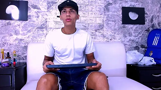 Snapshot of Harin_Prize chatting on 03/10/26, 11:59 Harin Prize online show from 03/10/26, 11:59