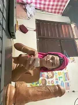 HugeNipsRosalinda online show from 04/12/26, 07:46