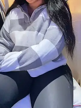 Snapshot of Lina_Velvet_ chatting on 01/15/26, 02:21 Lina Velvet online show from 01/15/26, 02:21