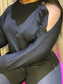 Snapshot of Lina_Velvet_ chatting on 02/01/26, 05:22 Lina Velvet online show from 02/01/26, 05:22