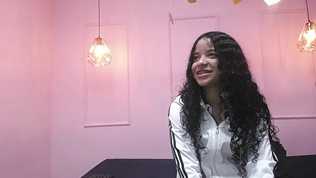 Snapshot of sofia1sweet chatting on 03/27/26, 01:55 sofia1sweet online show from 03/27/26, 01:55