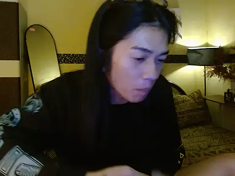Snapshot of EnviousMaddie chatting on 05/08/26, 02:33 EnviousMaddie online show from 05/08/26, 02:33
