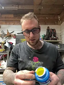 Snapshot of WIDBIGWHITECOCK chatting on 02/03/26, 05:38 WIDBIGWHITECOCK online show from 02/03/26, 05:38