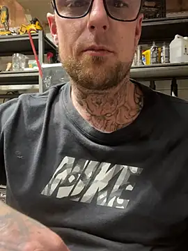 Snapshot of WIDBIGWHITECOCK chatting on 03/04/26, 09:59 WIDBIGWHITECOCK online show from 03/04/26, 09:59