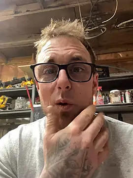 Snapshot of WIDBIGWHITECOCK chatting on 03/08/26, 04:27 WIDBIGWHITECOCK online show from 03/08/26, 04:27