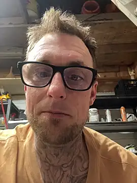 Snapshot of WIDBIGWHITECOCK chatting on 03/28/26, 06:13 WIDBIGWHITECOCK online show from 03/28/26, 06:13