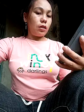 Snapshot of vanvan005 chatting on 07/17/26, 11:31 vanvan005 online show from 07/17/26, 11:31
