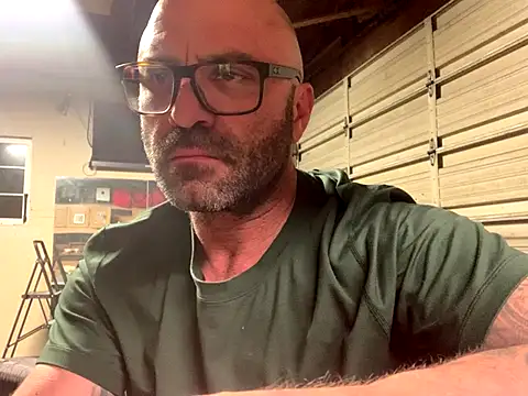 Snapshot of calimeatstick chatting on 01/06/26, 03:21 calimeatstick online show from 01/06/26, 03:21