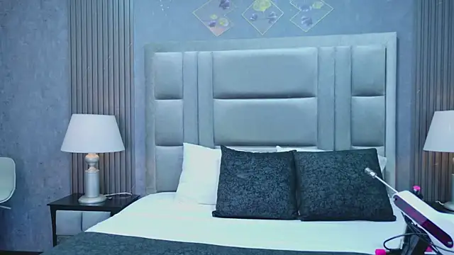 Snapshot of VioletFroost chatting on 01/17/26, 07:28 VioletFroost online show from 01/17/26, 07:28