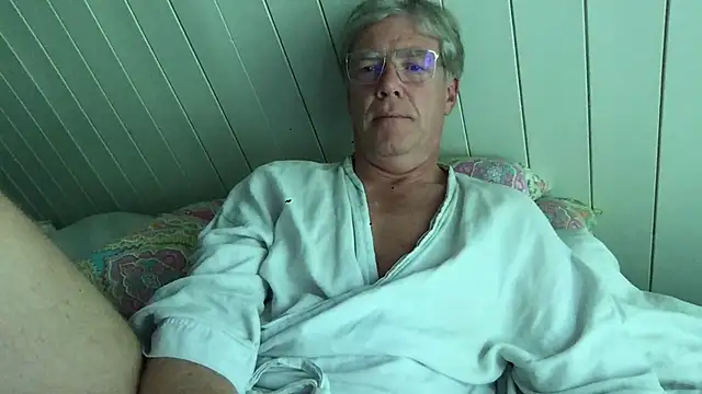Snapshot of abibull chatting on 06/24/26, 11:42 abibull online show from 06/24/26, 11:42
