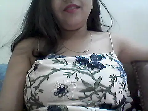 Snapshot of _Daisy chatting on 05/04/26, 08:38 Daisy online show from 05/04/26, 08:38