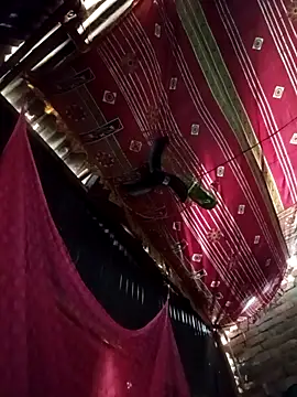 Snapshot of queenneha69 chatting on 03/05/26, 09:05 queenneha69 online show from 03/05/26, 09:05