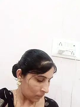 Hot ree85 online show from 05/07/26, 10:09