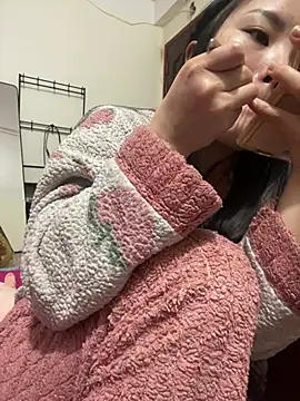 Snapshot of lealia699 chatting on 02/08/26, 02:42 lealia699 online show from 02/08/26, 02:42