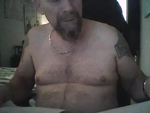Snapshot of loudandproud chatting on 01/19/26, 06:50 loudandproud online show from 01/19/26, 06:50