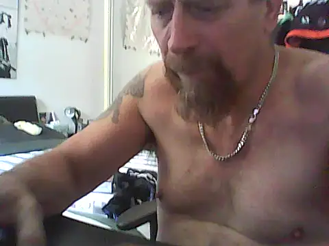 Snapshot of loudandproud chatting on 03/16/26, 02:06 loudandproud online show from 03/16/26, 02:06