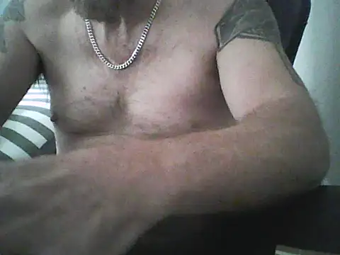 Snapshot of loudandproud chatting on 05/21/26, 03:57 loudandproud online show from 05/21/26, 03:57